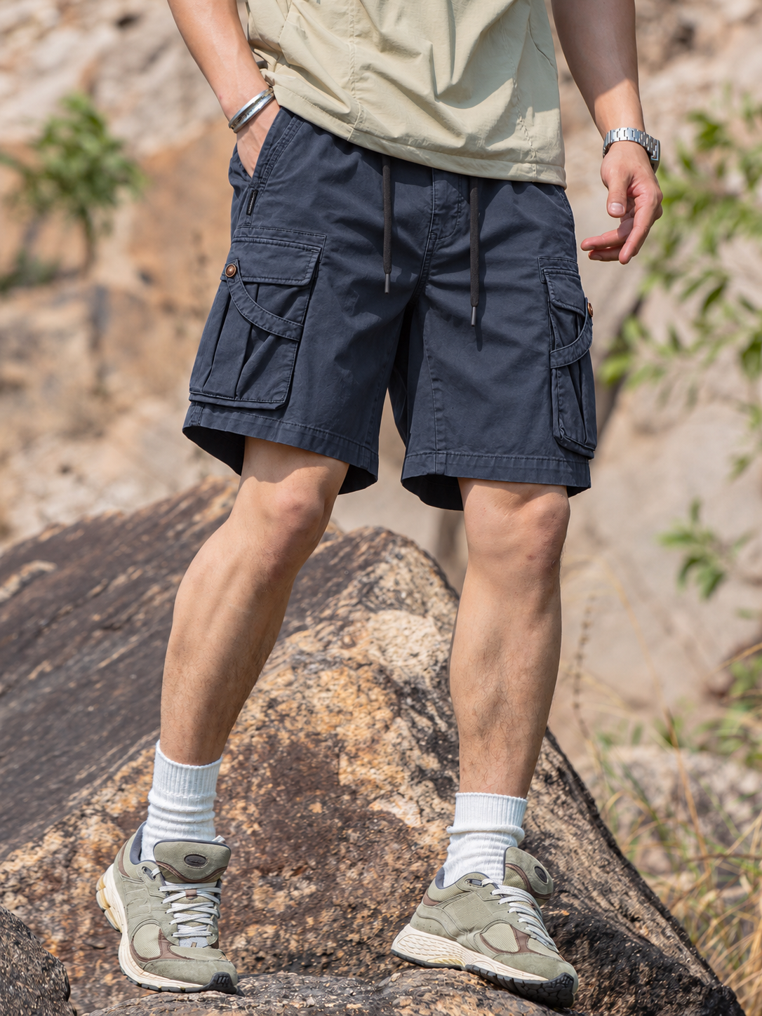 Men's 3D Pocket Decorative Tab Detail Cargo Shorts — Men's 3D Pocket Decorative Tab Detail Cargo Shorts