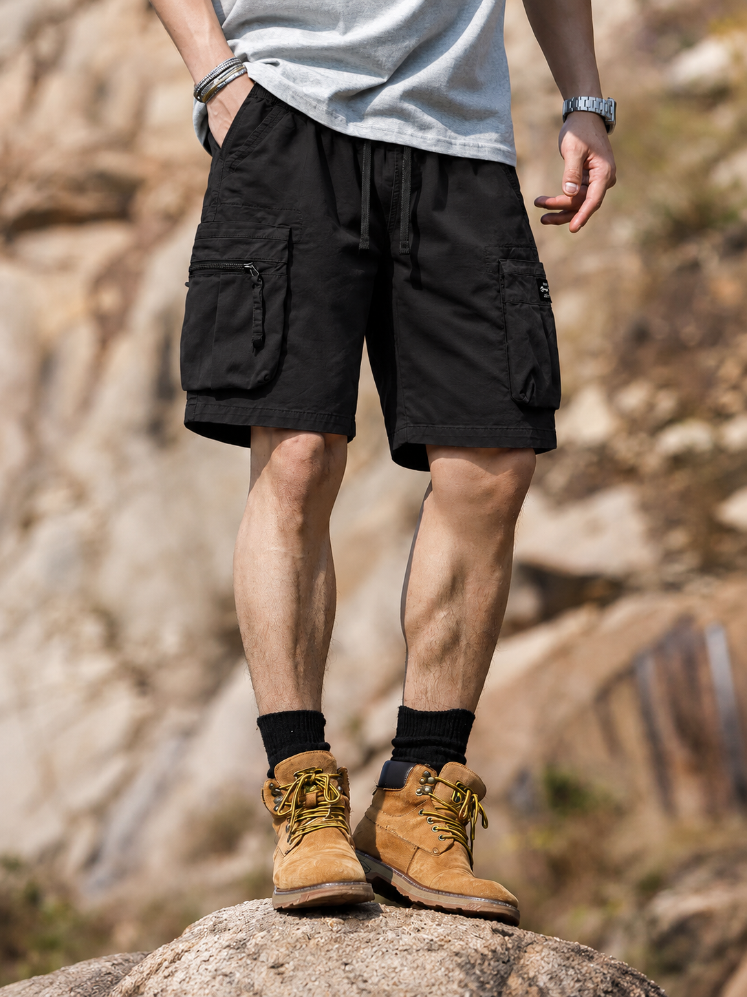 Men's Relaxed Fit Cargo Shorts with Functional Side Pockets — Men's Relaxed Fit Cargo Shorts with Functional Side Pockets